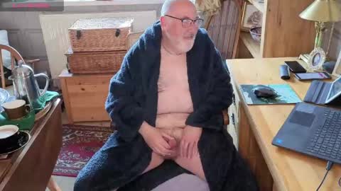 Adam online show from 30, 4, 2026