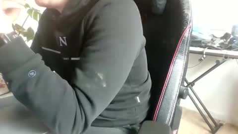 Snapshot of fem_alice_louis_dom chatting on 2, 2, 2026 fem_alice_louis_dom online show from 2, 2, 2026