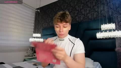 Femboy Max online show from 10, 7, 2026