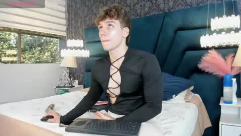 Femboy Max online show from 16, 7, 2026