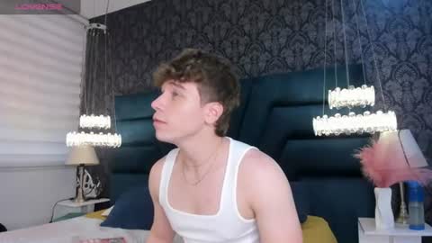 Femboy Max online show from 24, 7, 2026
