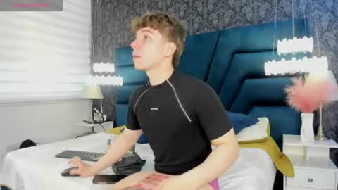 Femboy Max online show from 27, 7, 2026