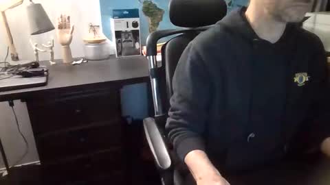 Snapshot of femdomsubby chatting on 8, 6, 2026 femdomsubby online show from 8, 6, 2026