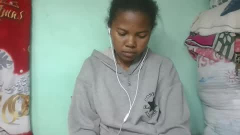 fenou122745 online show from 15, 9, 2025