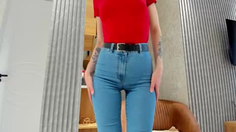 Snapshot of ferdina18 chatting on 8, 1, 2026 Leya online show from 8, 1, 2026