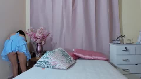 fernanda_151 online show from 9, 2, 2026