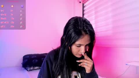 fernanda_liie_ online show from 7, 5, 2026