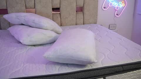 fernanda_thail_ online show from 28, 4, 2026