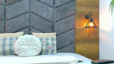 FERNANDA BROWN  online show from 22, 6, 2026