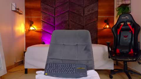 FERNANDA BROWN  online show from 26, 6, 2026