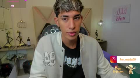 Snapshot of ferphoenix_ chatting on 2, 11, 2025 FER PHOENIX online show from 2, 11, 2025