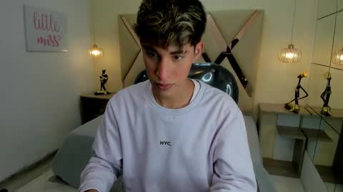 Snapshot of ferphoenix_ chatting on 17, 1, 2026 FER PHOENIX online show from 17, 1, 2026