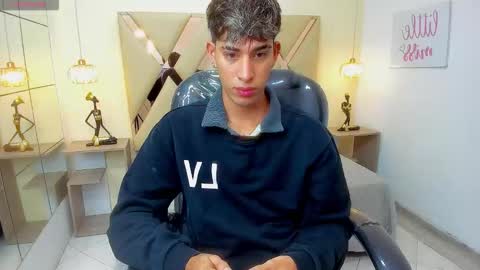 Snapshot of ferphoenix_ chatting on 18, 2, 2026 FER PHOENIX online show from 18, 2, 2026