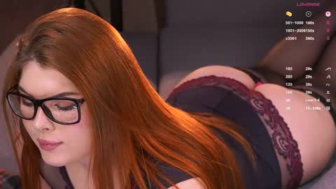 Snapshot of ffoxyflame chatting on 28, 4, 2026 -- stay in touch with me online show from 28, 4, 2026