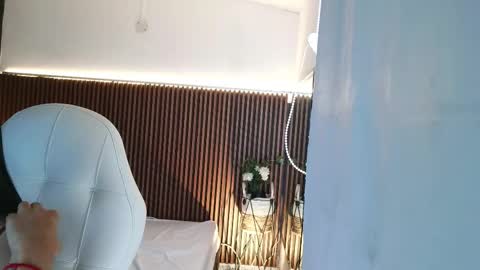 Freyja  online show from 25, 2, 2026