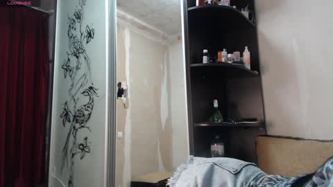 Snapshot of fialka42 chatting on 1, 12, 2024 Alex33 Julia30 online show from 1, 12, 2024