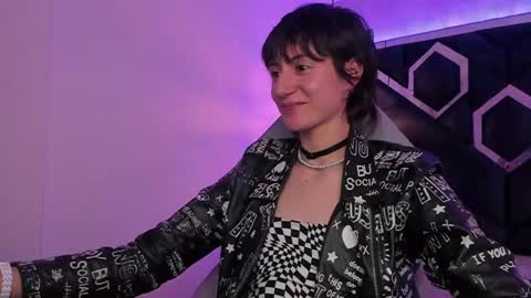   online show from 3, 1, 2025