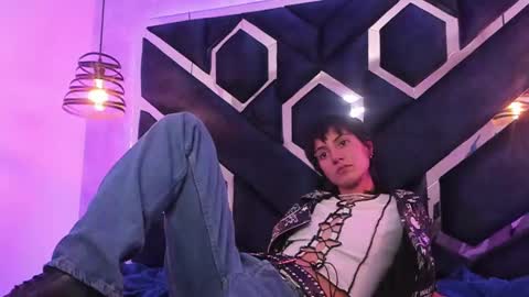   online show from 9, 1, 2025