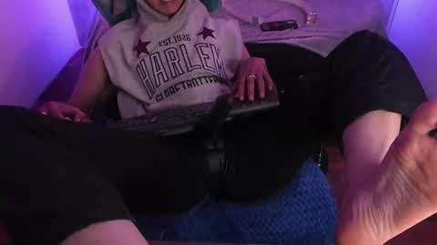   online show from 12, 1, 2025