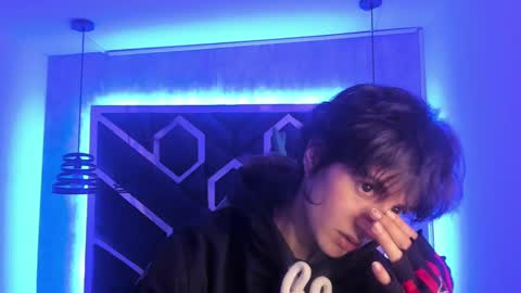   online show from 11, 3, 2025