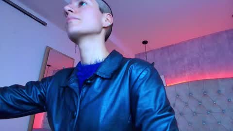   online show from 28, 10, 2025