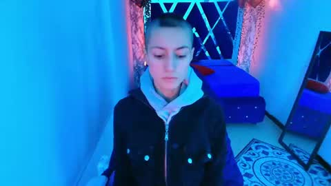   online show from 28, 7, 2026