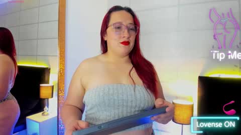 Snapshot of fieryluciana chatting on 1, 10, 2025 Luciana online show from 1, 10, 2025