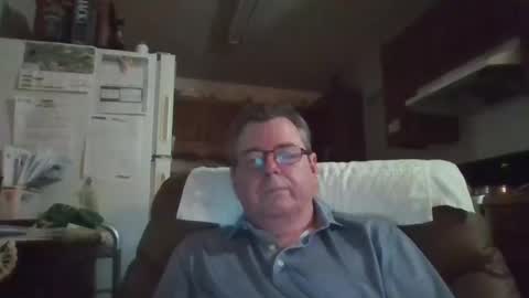 Snapshot of finderfiner chatting on 1, 3, 2025 finderfiner online show from 1, 3, 2025