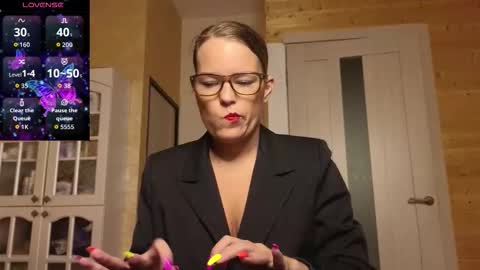 Lady online show from 28, 9, 2025