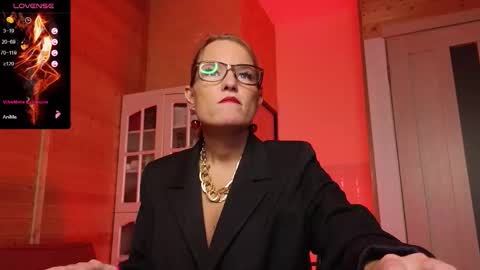 Lady online show from 1, 12, 2025