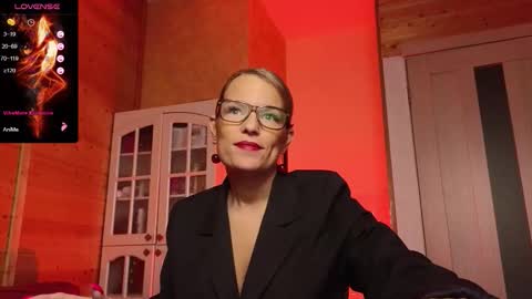 Lady online show from 15, 12, 2025