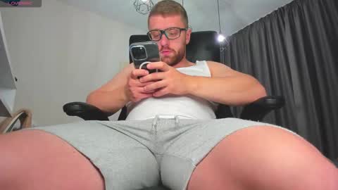 FindomGuyXXX online show from 7, 11, 2025