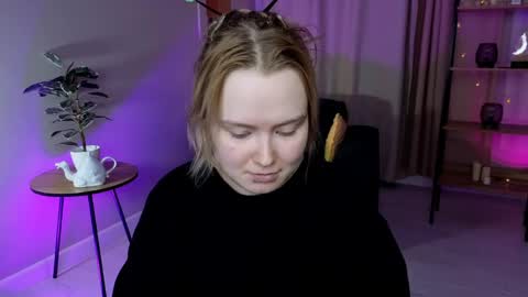 Fiona online show from 27, 4, 2026
