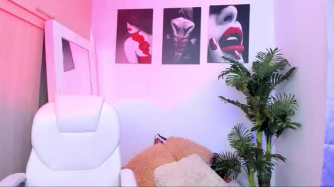 fiore   online show from 13, 9, 2025