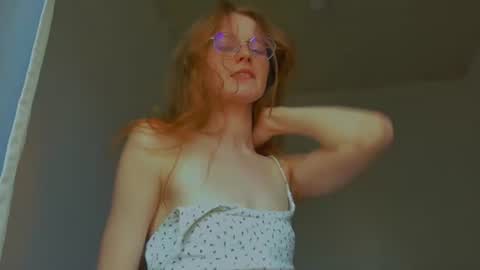 fire_luna online show from 4, 8, 2026