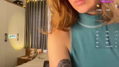 Snapshot of fire_red_ chatting on 6, 1, 2025 Liss  online show from 6, 1, 2025