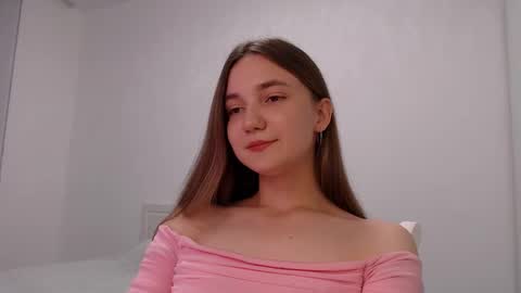 Snapshot of fireflies_fly_ chatting on 28, 9, 2025 fireflies_fly_ online show from 28, 9, 2025