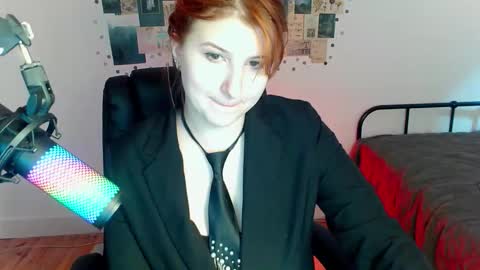 Snapshot of first_instinct chatting on 19, 3, 2026 first_instinct online show from 19, 3, 2026