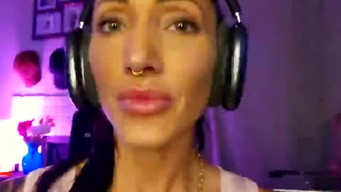 Snapshot of fit_sxy_siouxsie chatting on 9, 9, 2025 fit_sxy_siouxsie online show from 9, 9, 2025