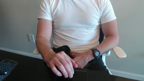 Snapshot of fithubby80 chatting on 14, 11, 2025 fithubby80 online show from 14, 11, 2025