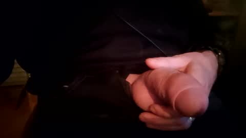 Snapshot of fiveforwilly1 chatting on 6, 1, 2025 Markus online show from 6, 1, 2025