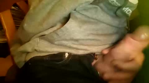 Snapshot of fiveforwilly1 chatting on 4, 11, 2025 Markus online show from 4, 11, 2025