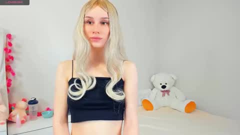 Snapshot of fizana chatting on 22, 3, 2026 Kira online show from 22, 3, 2026