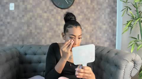 Flavia online show from 30, 10, 2025