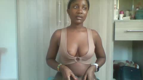 flirty_arrya online show from 20, 5, 2026