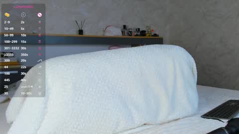 Emely  online show from 28, 2, 2026