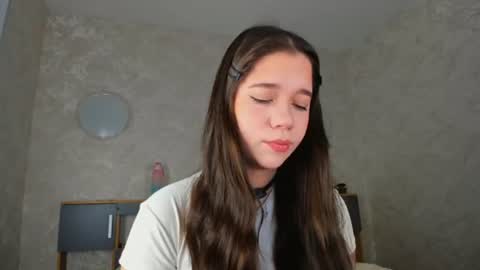 Emely  online show from 10, 8, 2026