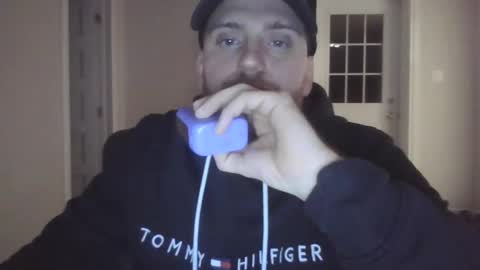 Snapshot of flopy1995 chatting on 8, 11, 2025 flopy1995 online show from 8, 11, 2025