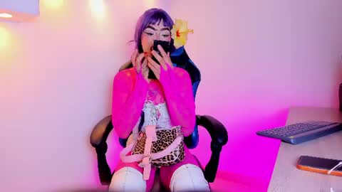 Snapshot of flor_pink chatting on 24, 7, 2026 Flor online show from 24, 7, 2026