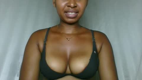 florencia011 online show from 20, 12, 2025